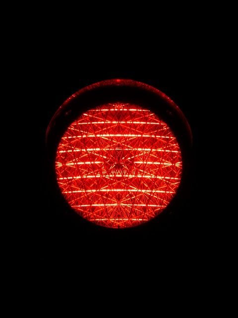 traffic red light-6010_640.jpg