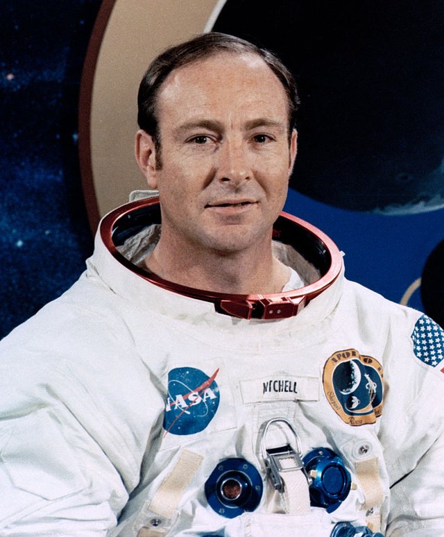 Edgar_Mitchell_cropped.jpg