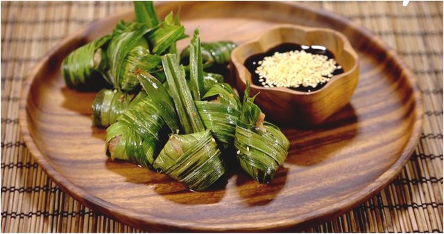 pandan leaf chicken.jpg