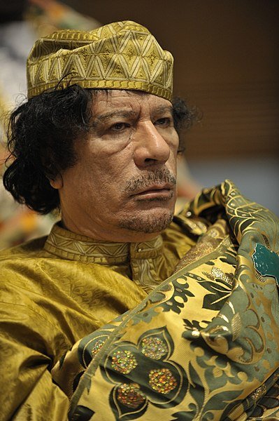 399px-Muammar_al-Gaddafi_at_the_AU_summit.jpg