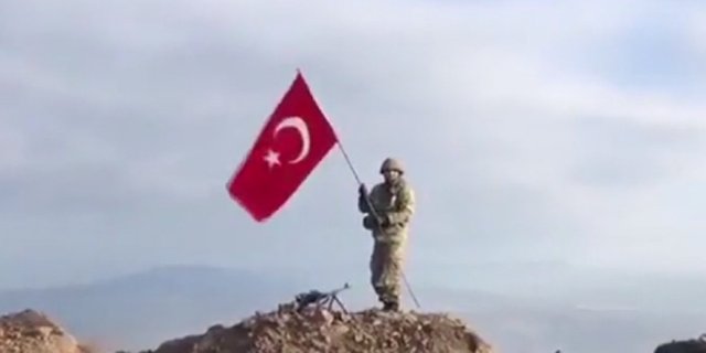 darmık-dağı-türk-bayrağı.jpg