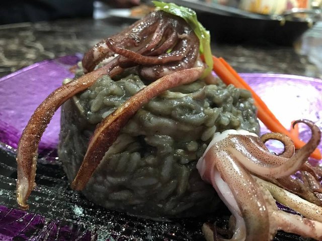 risoto de calamar con tinta negra de pulpo.jpg