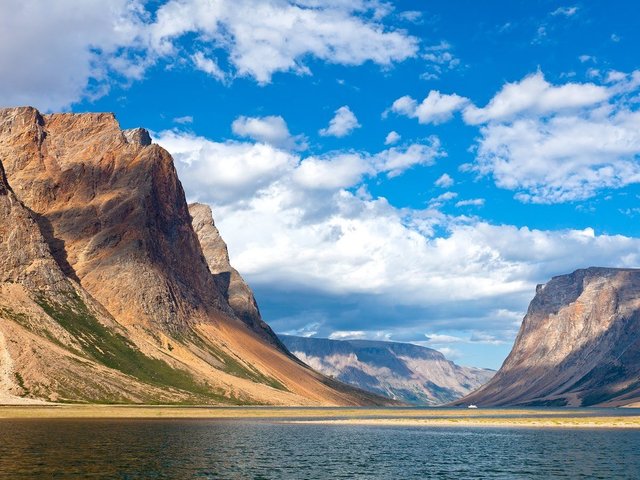 torngat-mountains-canada-GettyImages-151809448.jpg