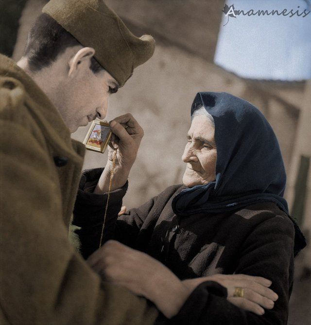 a_greek_soldier_tells_his_mother_goodbye_by_anamnesisss-d9hivlm.jpg