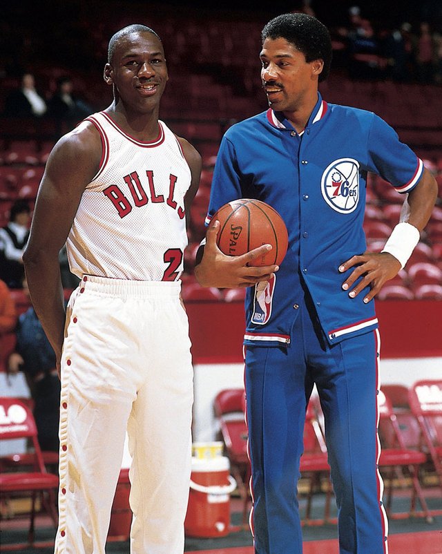 1984-Michael-Jordan-Julius-Erving-05789564.jpg