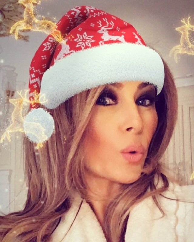 Melania-Christmas-Selfie.jpg