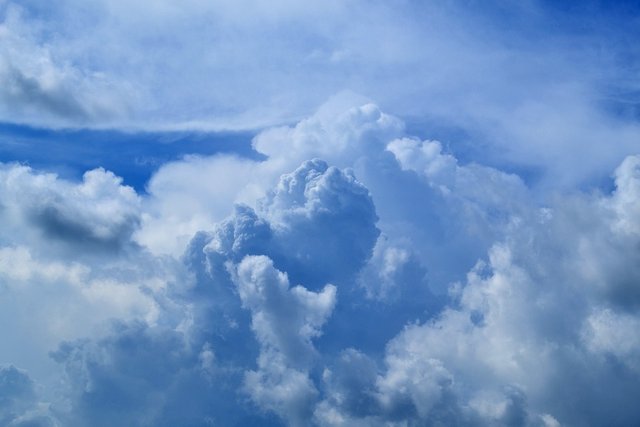 clouds-1169677_960_720.jpg