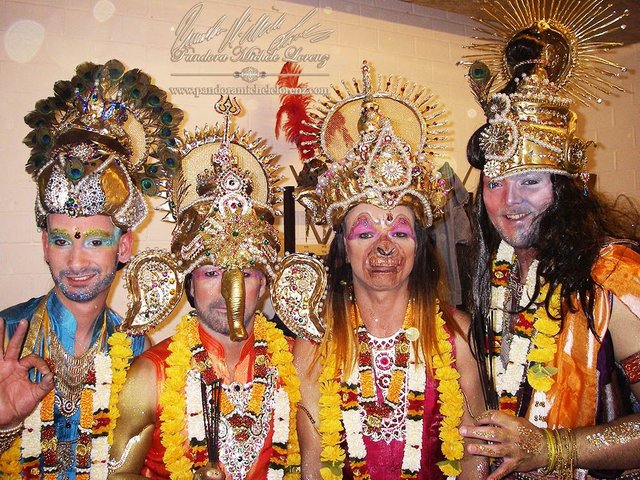 Indische_Gottheiten_Goetter_Hanuman_Ganescha_Krischna_Shiva_Event_Kostuem_02.jpg