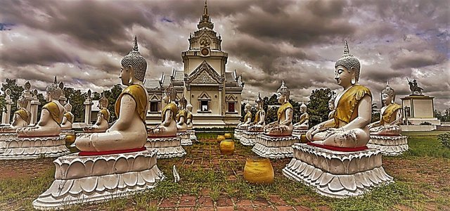 buddha-statue-2751373_1280 (2).jpg