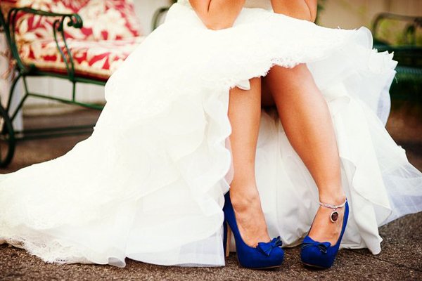 zapatillas-azules_algo-azul-para-la-boda.jpg