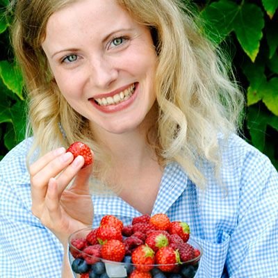 amazing-health-benefits-of-berries-01-pg-full.jpg