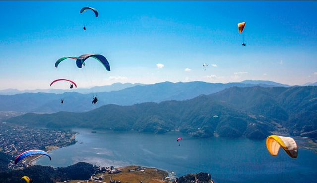 paraglading-stopped-at-pokhara-7481.png