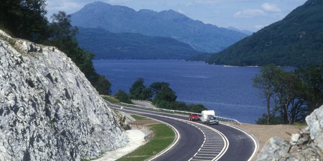 Loch-LomondThe-Trossachs-National-Park-Stirling.jpg