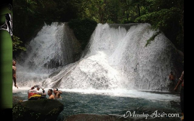 air terjun.jpg