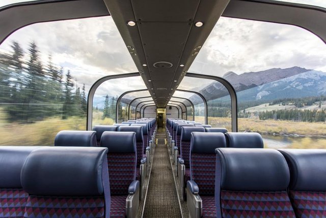 canadian-train-canada.ngsversion.1500314746415.adapt.885.1.jpg