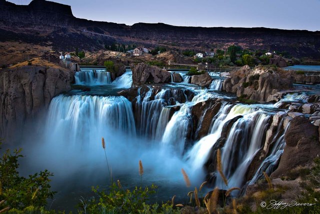 Shoshone-Falls.jpg