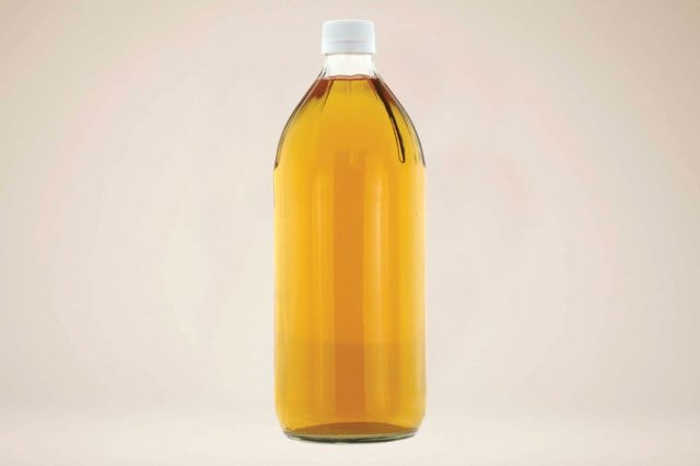 apple-cider-vinegar-200708567-sasimoto-760x506.jpg
