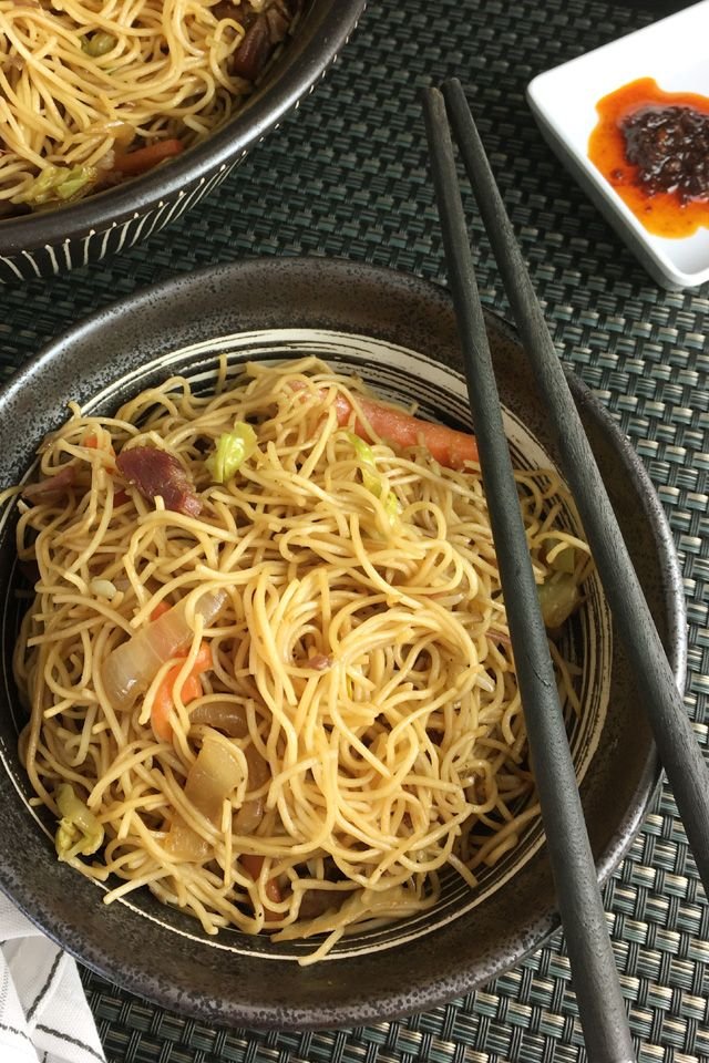 bbq-pork-chow-mein-640x960b.jpg