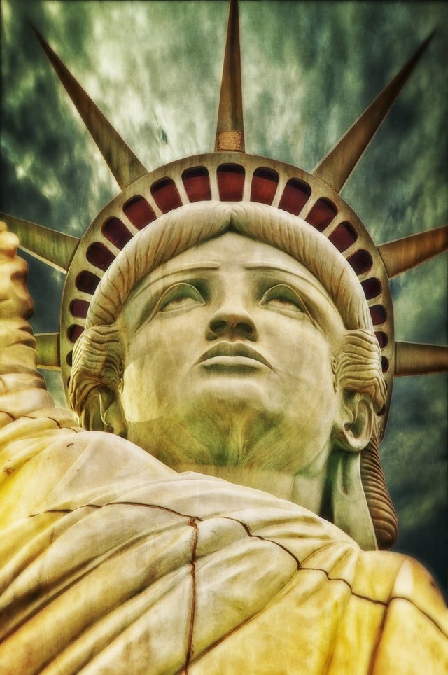 liberty-statue-198887_1920.jpg