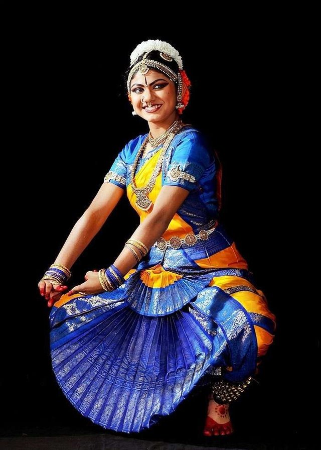 Bharatanatyam-1_1.jpg