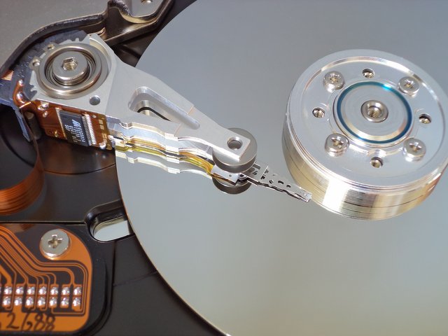 hard-disk-1643762_1920.jpg