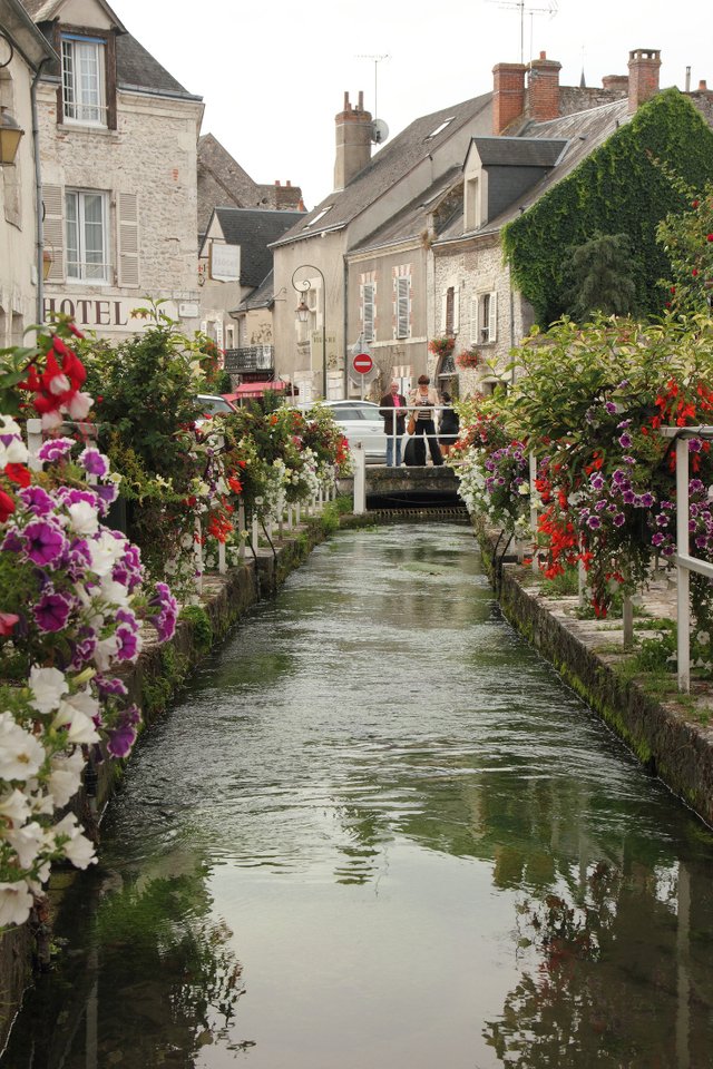 Loire-Valley-France.jpg