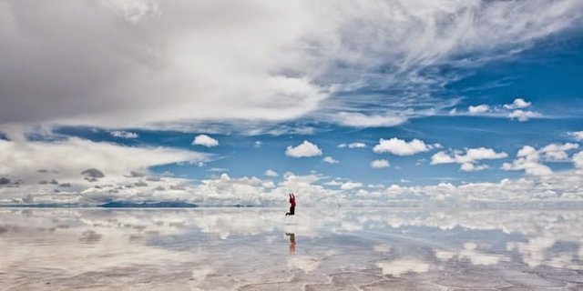 The World’s Largest Salt Flat Salar De Uyuni in Bolivia!.jpg