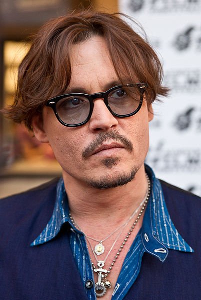 402px-Johnny_Depp_2,_2011.jpg