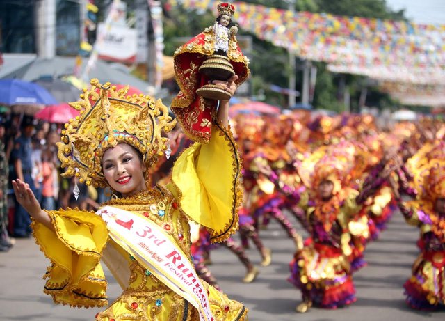 SINULOG-2017-GRAND-MADRIGAJAN.152017-Province-of-Lanao-Del-Norte-their-contengent-perform-during-the-Sinulog-2017-Grand-Mardigra-at-Mango-avenue.CDN-PHOTO-LITO-TECSON-.jpg