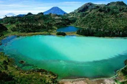 Telaga-Warna-Dieng.jpg