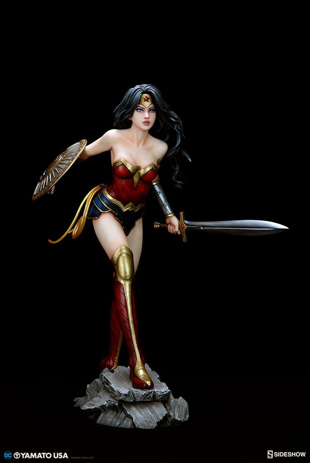 dc-comics-wonder-woman-pvc-figure-yamato-903177-03.jpg