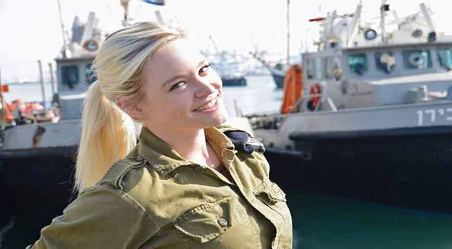 Israeli-soldier-girl-20171117135235.jpg