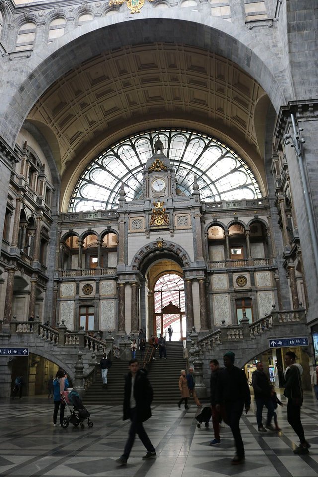 trainstation-antwerp.jpg