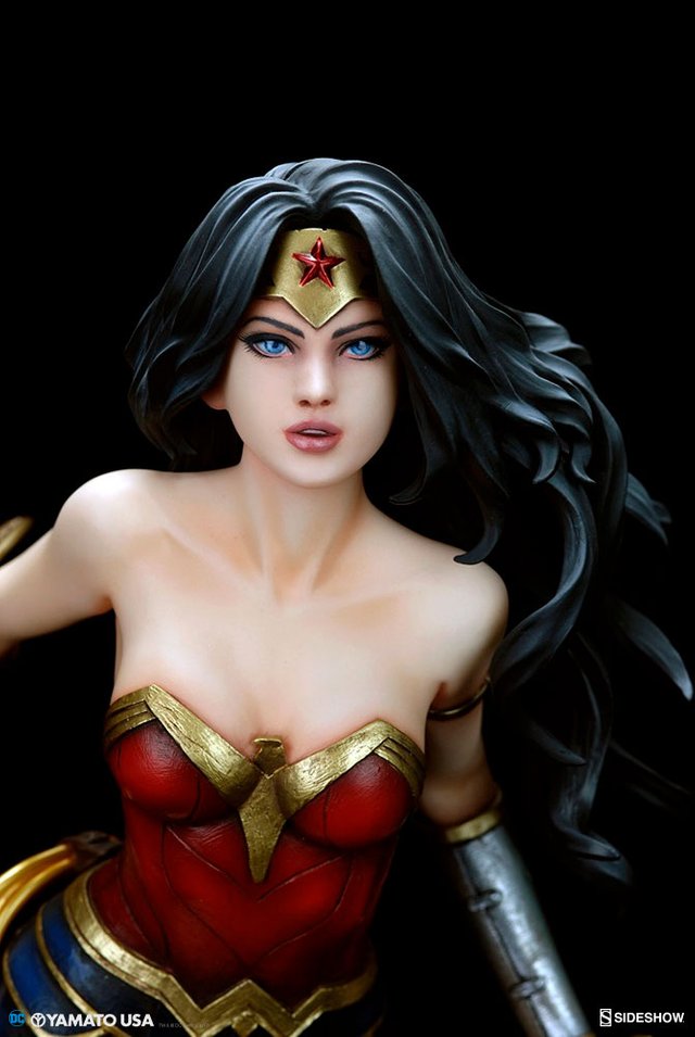 dc-comics-wonder-woman-pvc-figure-yamato-903177-02.jpg