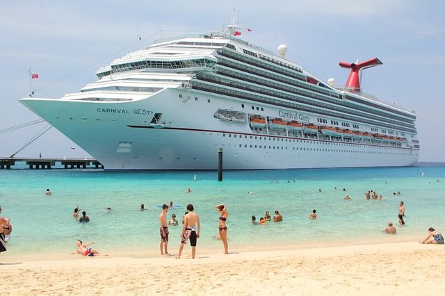 CarnivalGlory-GrandTurk-800.jpg