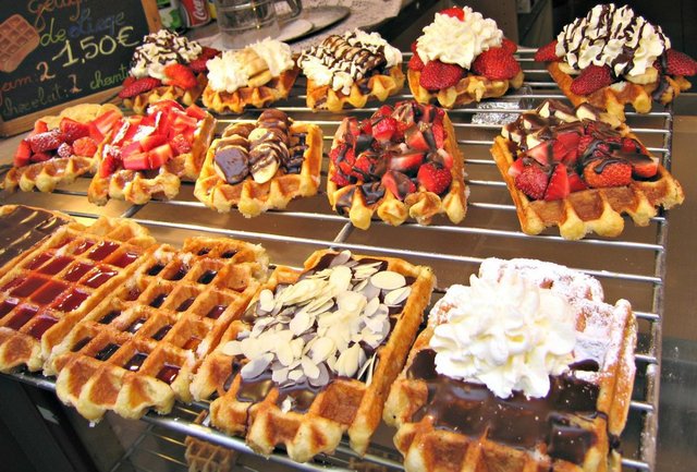 girlinchief-waffles-amsterdam.jpg