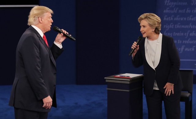 ct-photos-presidential-debate-between-donald-trump-hillary-clinton-20161009.jpg