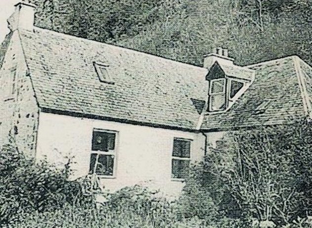 Mary-Speir-Gunn-cottage.jpg