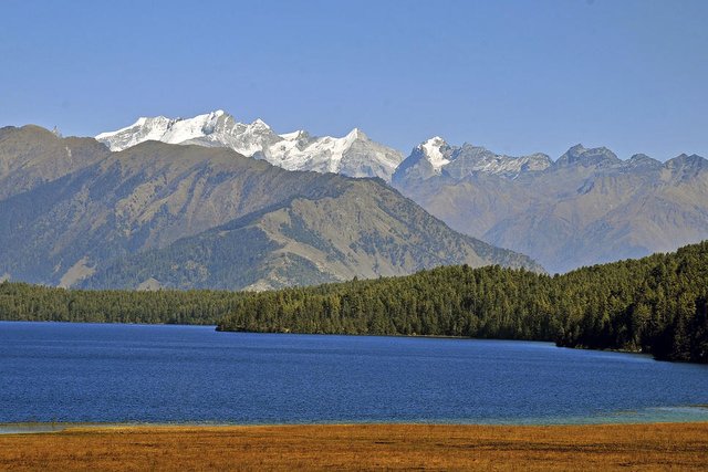 rara_lake.jpg