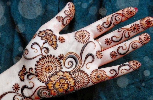 latest-mehndi-designs.jpg