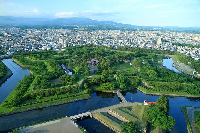 1024px-Hakodate_Goryokaku_Panorama_1.jpg