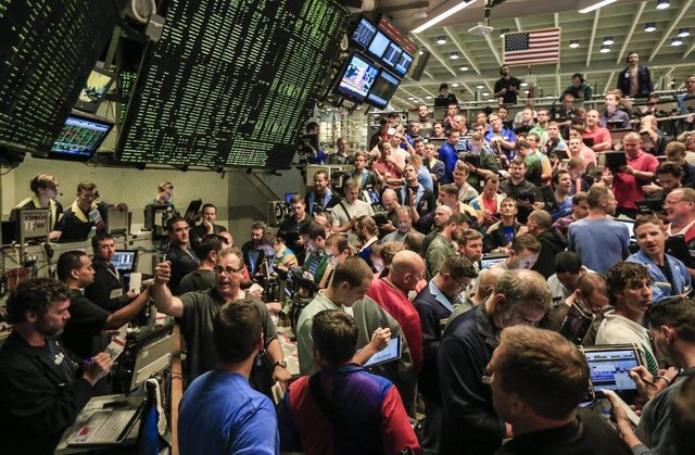 CBOE_floor.jpg
