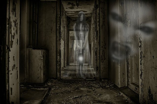 creepy-2807555_1920.jpg