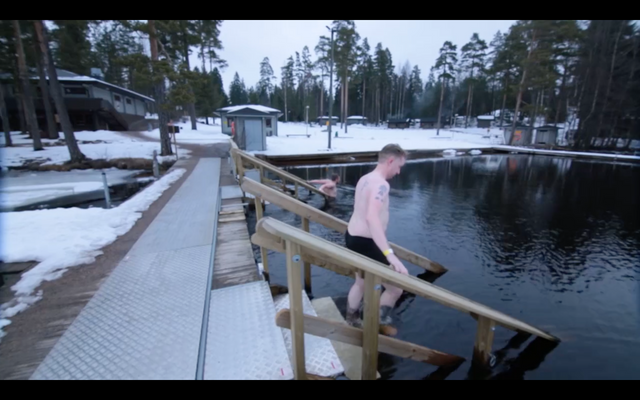 frozen_Lake_Swimming.png