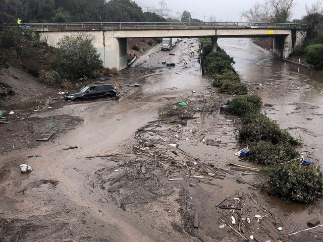 calif-mudslides-02-epa-jrl-180109_4x3_992.jpg