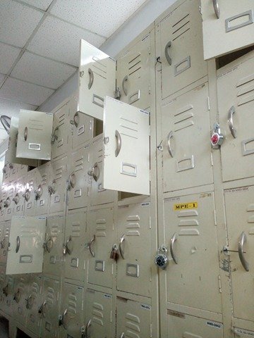 locker2.jpg