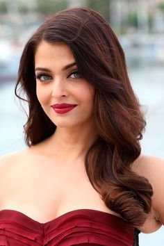 487a66ce1fa9e01181fa9f0fda81a55f--aishwarya-rai-makeup-bollywood-makeup.jpg