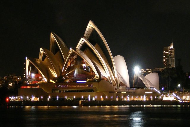 1200px-Sydneyoperahouse.JPG