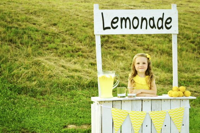 Lemon Aide Stand