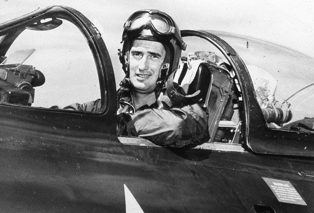 ted-williams-pilot.jpg